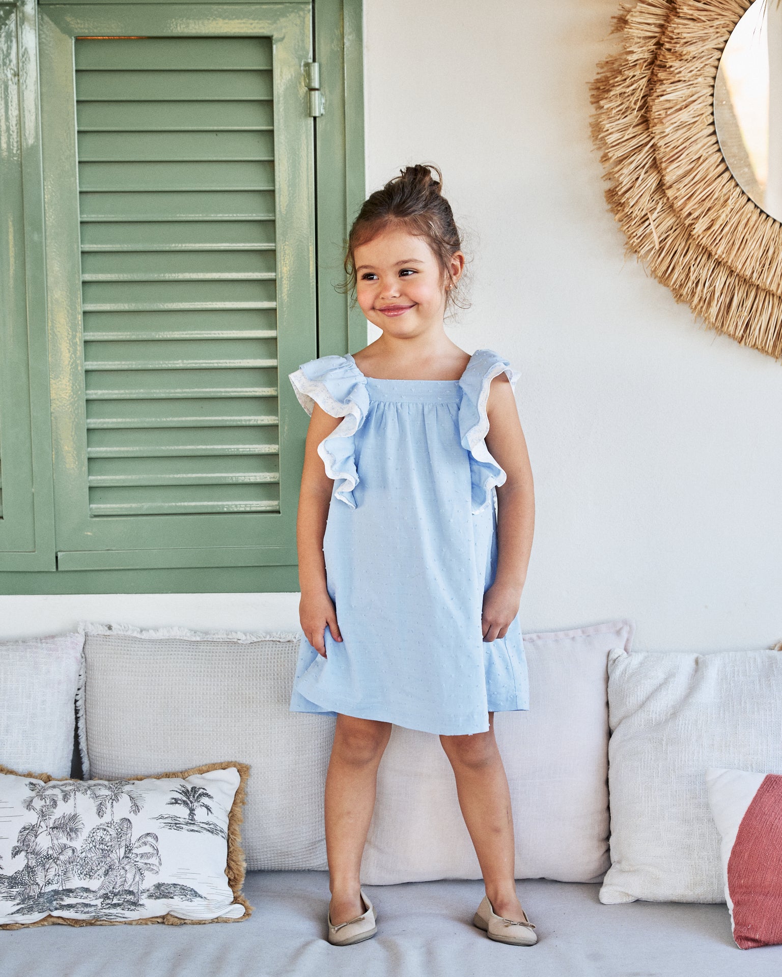 Vestido niña de plumeti azul con volantes y lazo