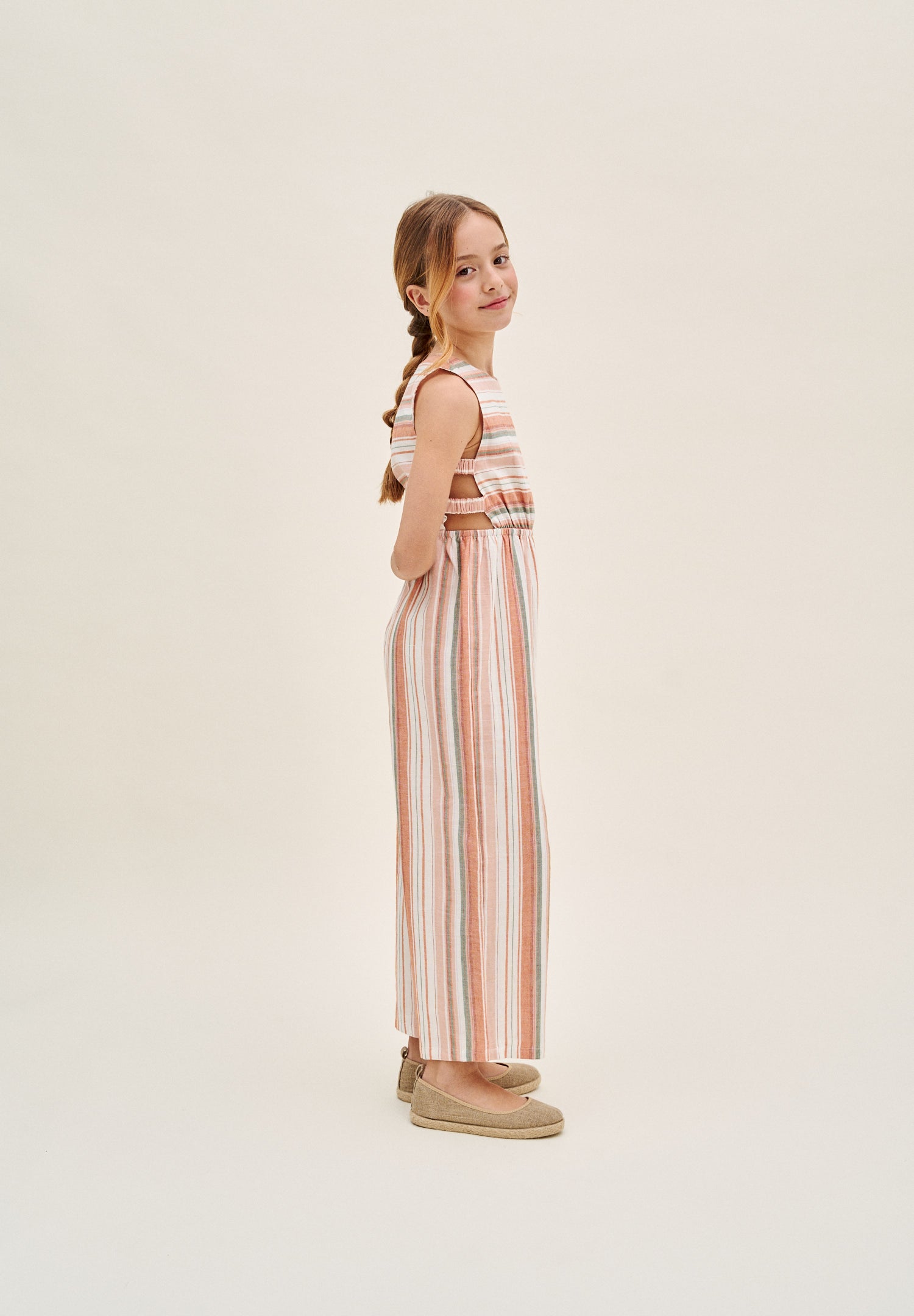 Enterito niña largo mix de rayas naranjas, verdes y blancas con aberturas laterales