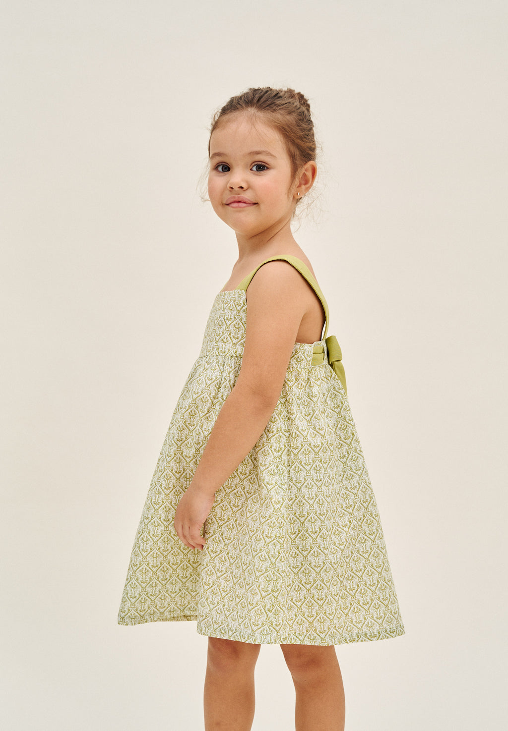 Vestido niña paisley blanco y pistacho con lazo