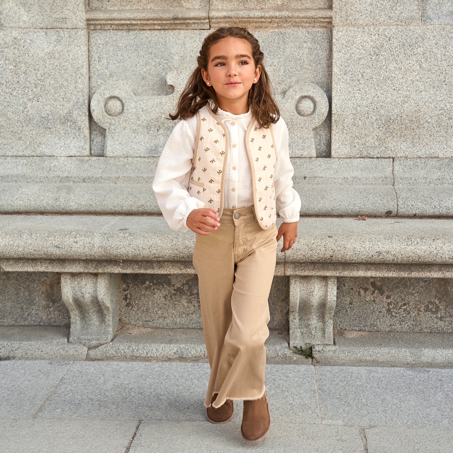 Pantalón de niña largo tipo palazzo beige