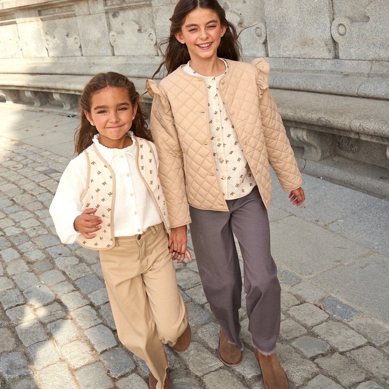 Pantalón de niña largo tipo palazzo beige