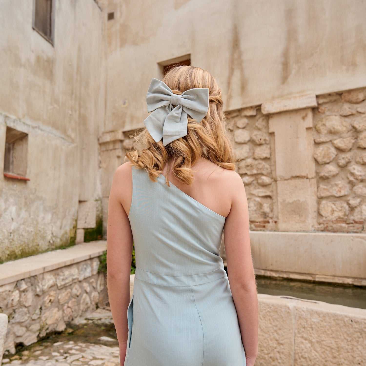 Enterito largo niña azul cielo con hombro asimétrico