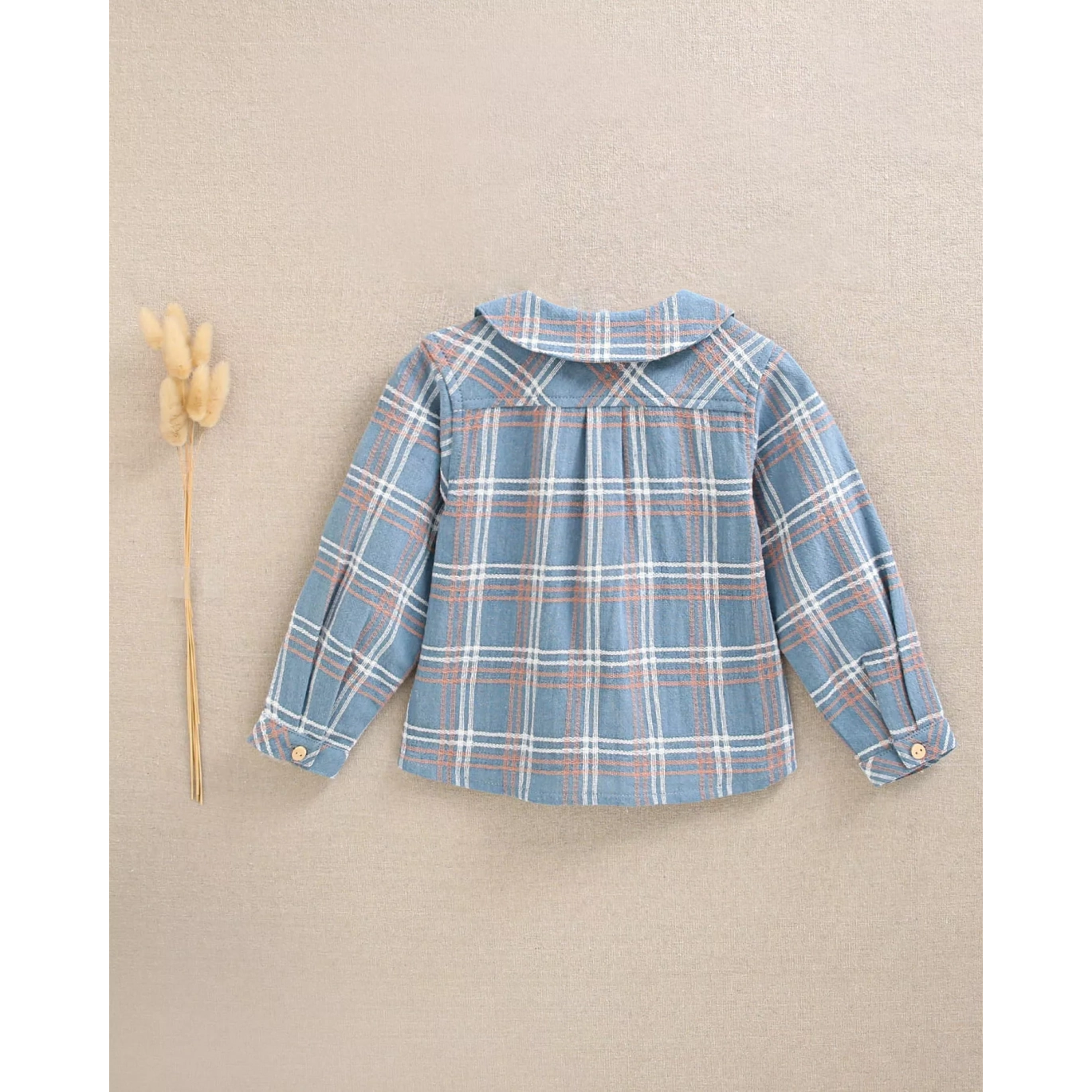Camisa de bebé niño azul con detalles naranjas
