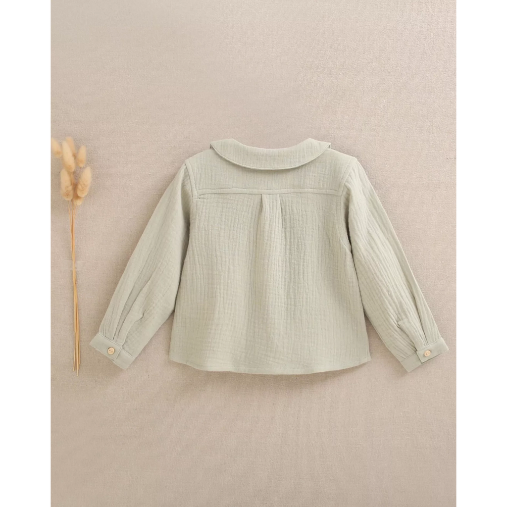 Camisa de bebé niño de muselina color verde