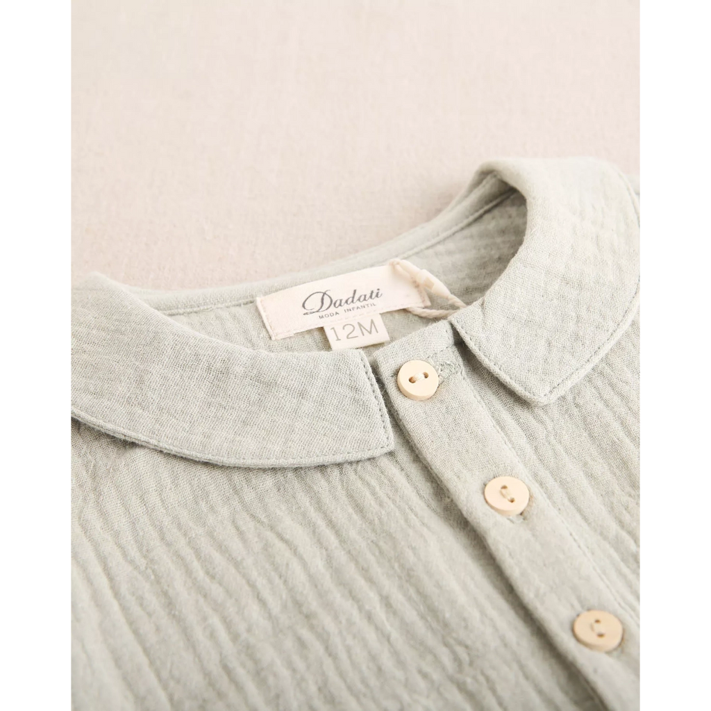 Camisa de bebé niño de muselina color verde