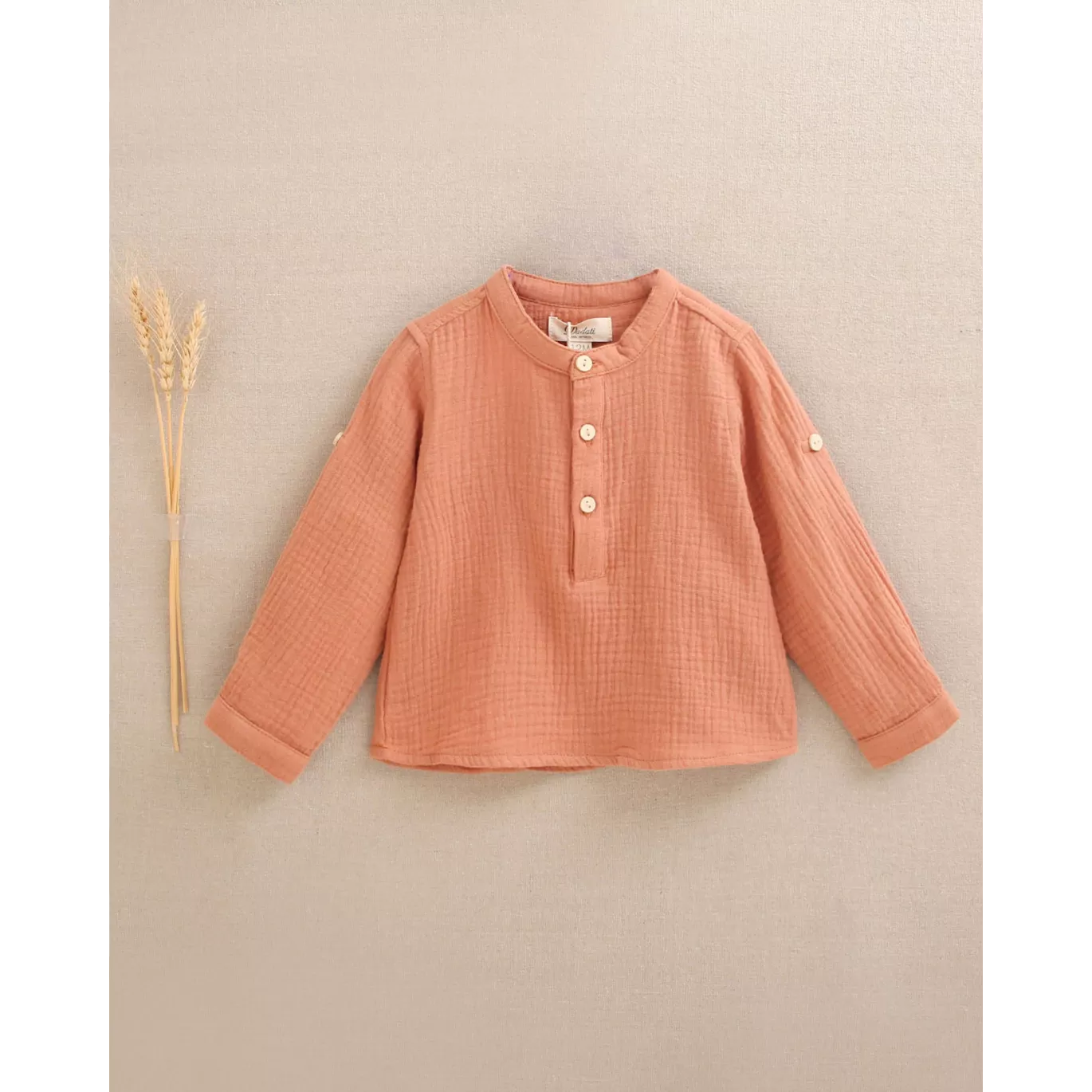 Camisa de bebé niño de muselina naranja de cuello mao