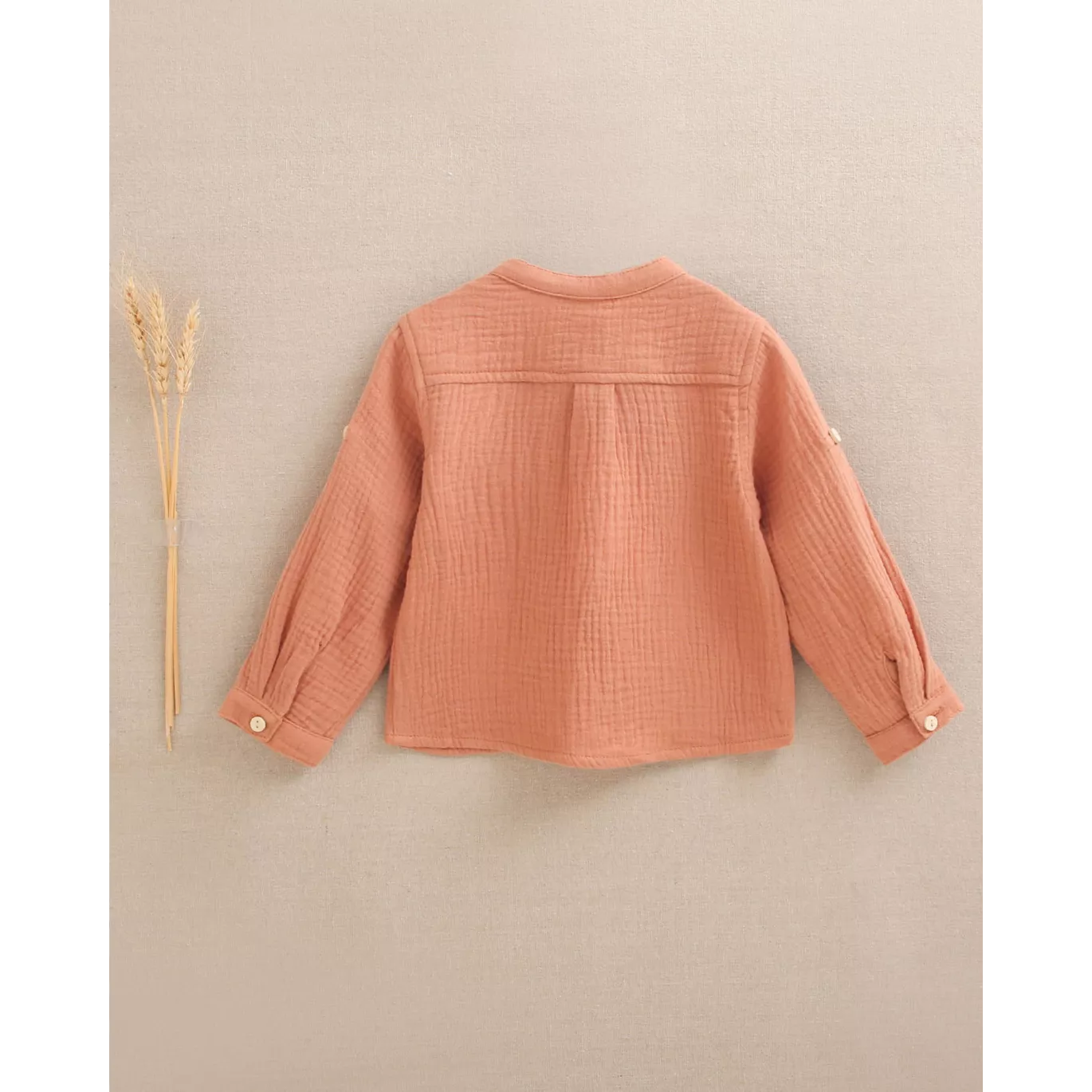 Camisa de bebé niño de muselina naranja de cuello mao