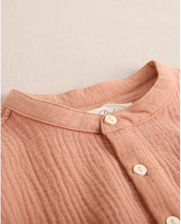 Camisa de bebé niño de muselina naranja de cuello mao