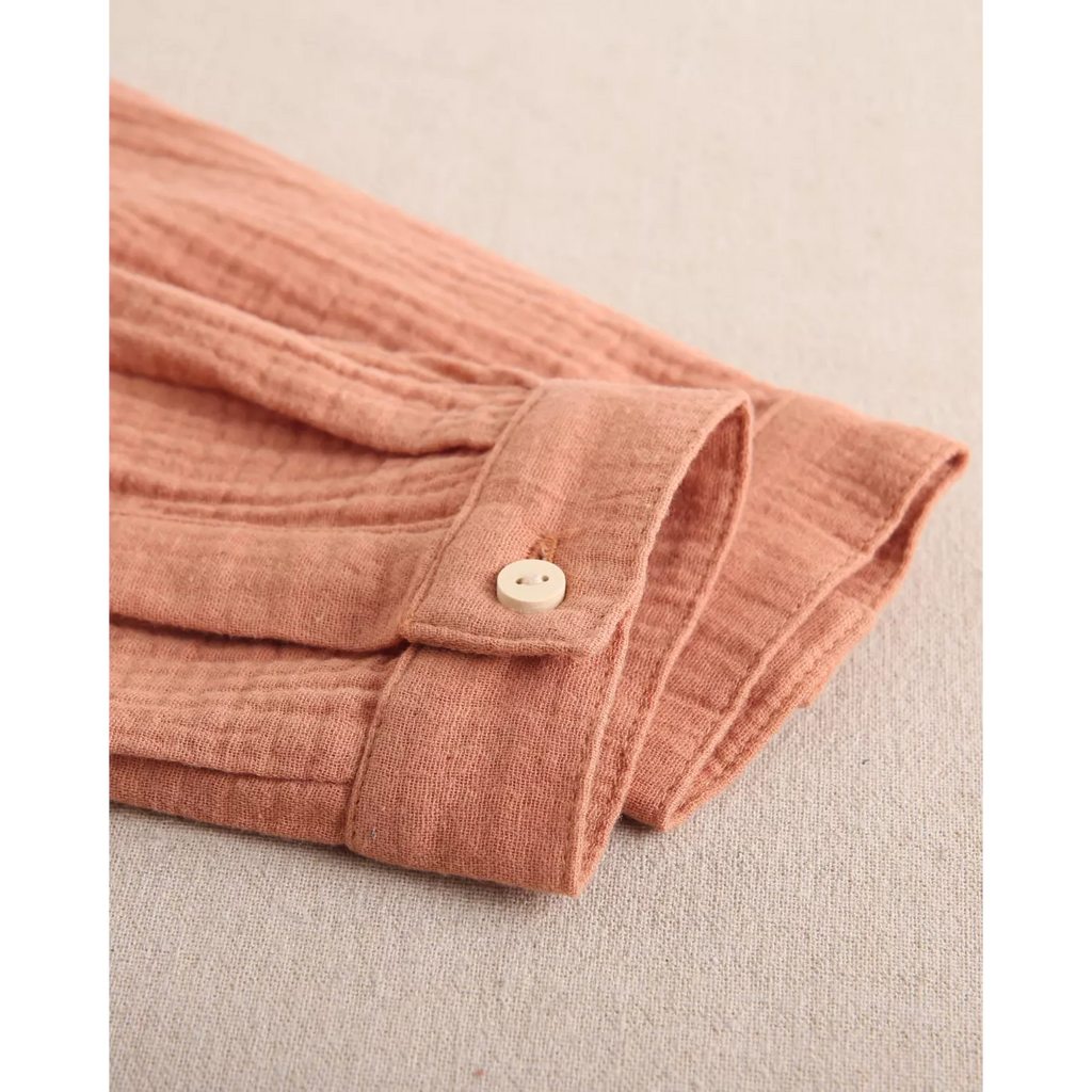 Camisa de bebé niño de muselina naranja de cuello mao