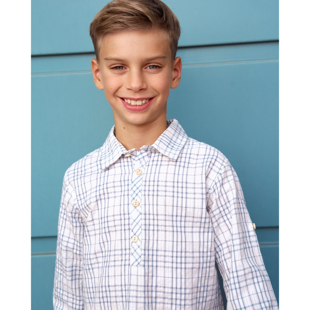 Camisa de niño de cuadros azul y blanco