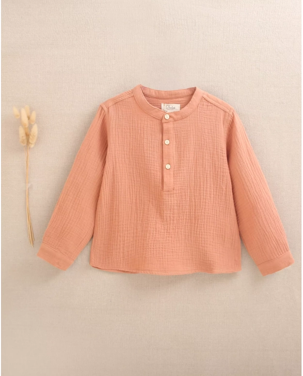 Camisa de niño de muselina en naranja con cuello mao