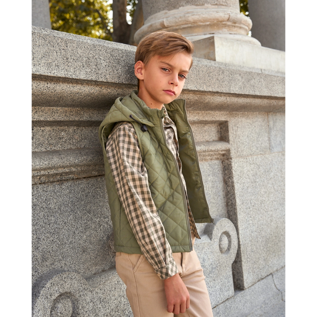 Parka acolchado con capucha para niño en color verde