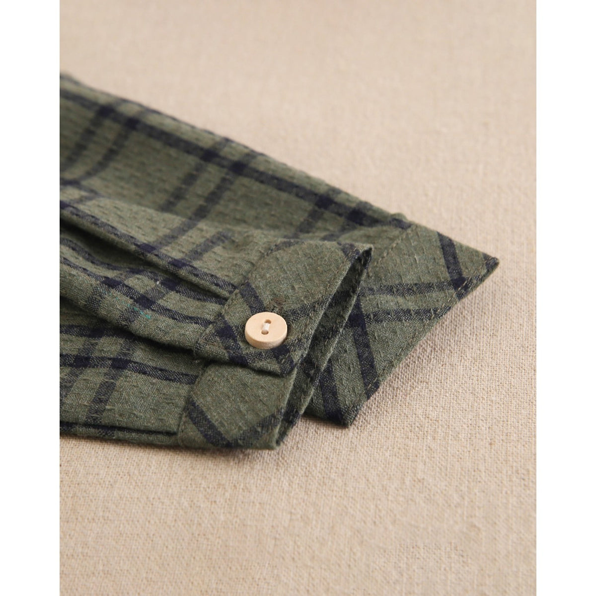 Camisa niño manga larga verde oliva con cuadros azul marino