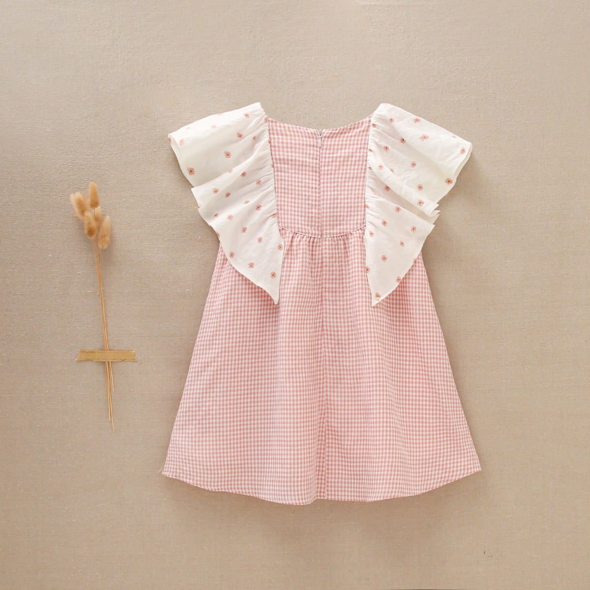 Vestido de niña en cuadros vichy rosas y blancos