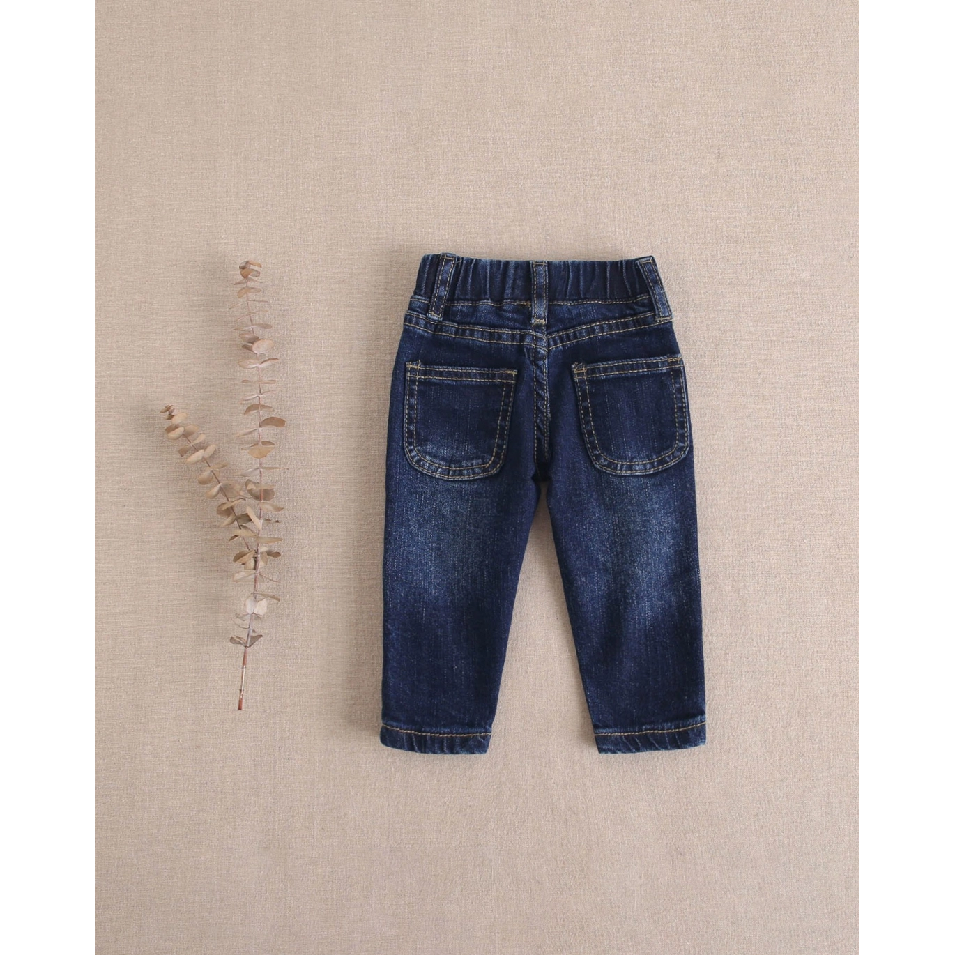 Jeans vaquero desgastado largo de bebé con elástico
