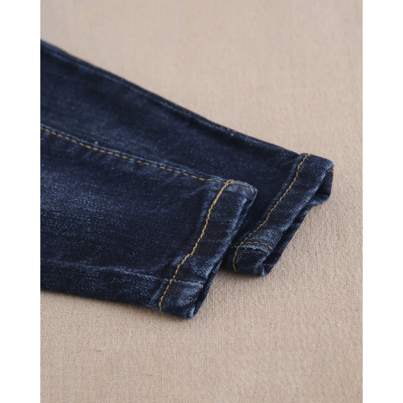 Jeans vaquero desgastado largo de bebé con elástico
