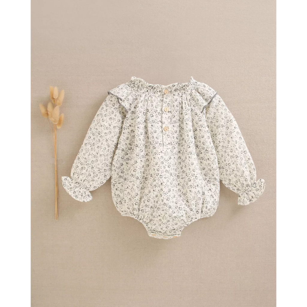 Ranita de bebé niña de flores con detalle y lazo satinado