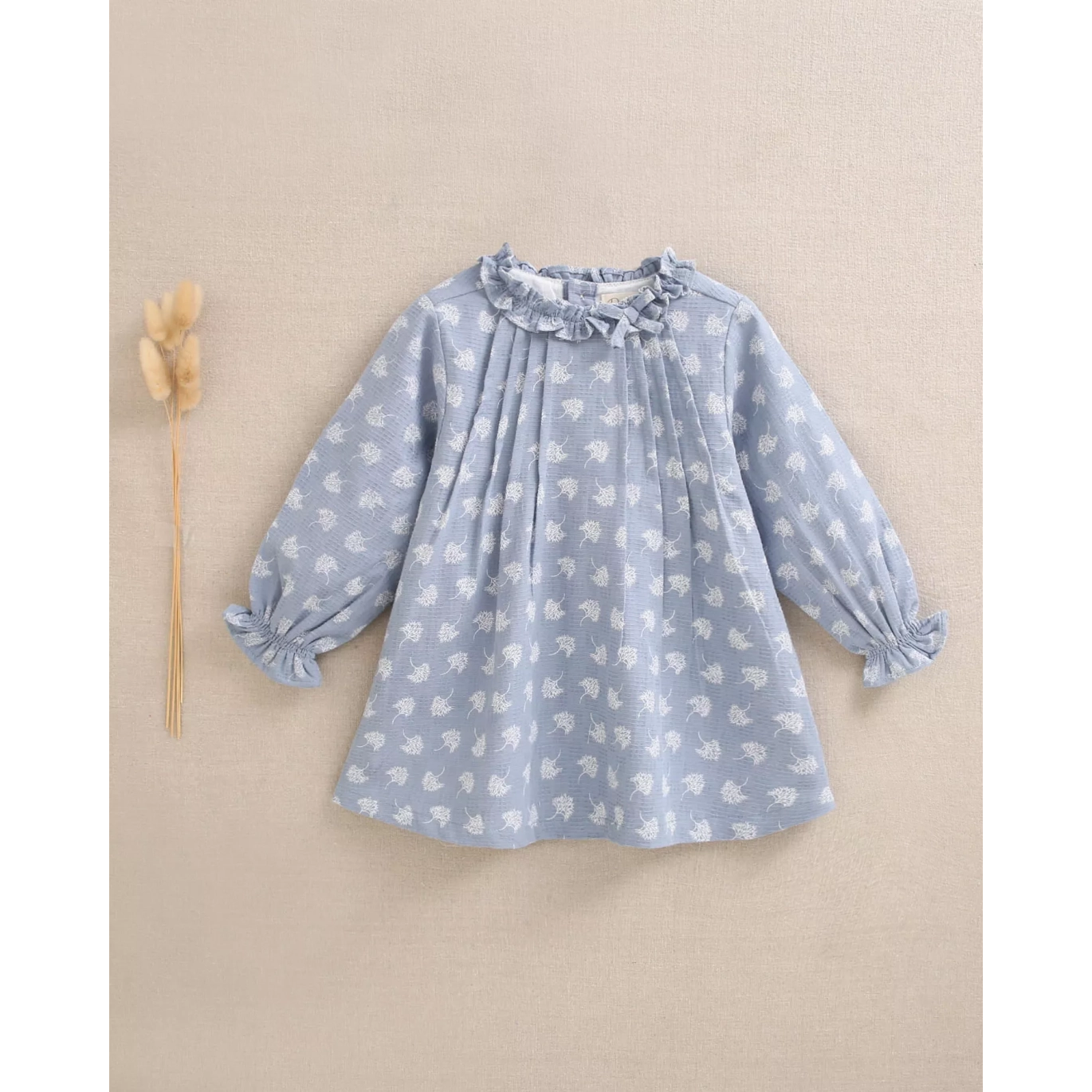 Vestido de bebé niña azul cielo y estampado de hojas blancas