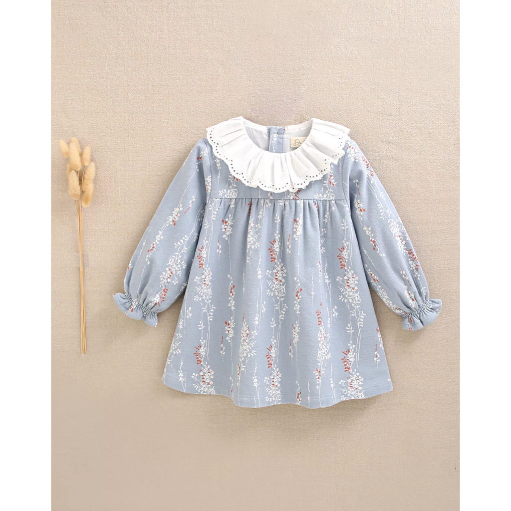 Vestido de bebé niña azul con cuello con volante bordado