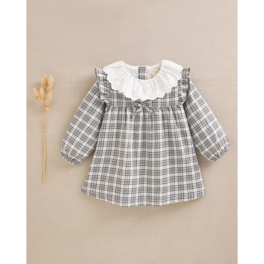 Vestido de bebé niña de cuadros blanco y negro