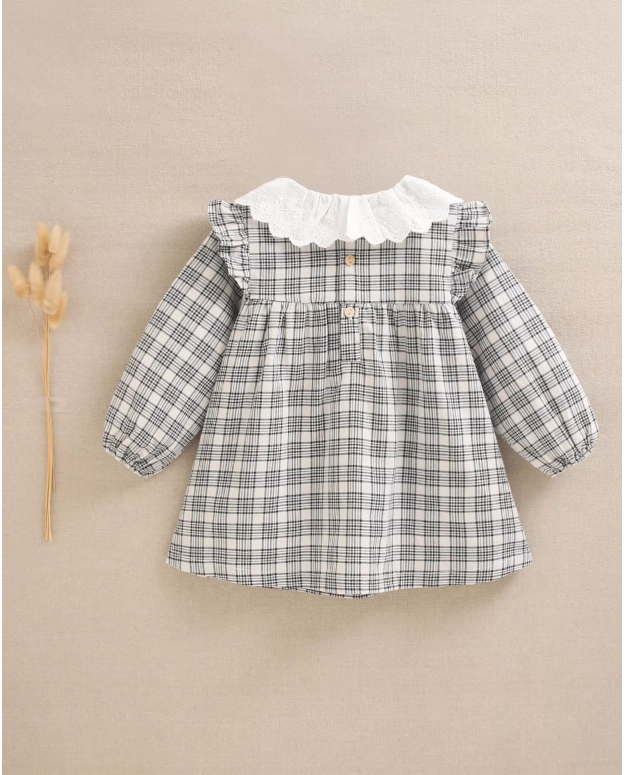 Vestido de bebé niña de cuadros blanco y negro