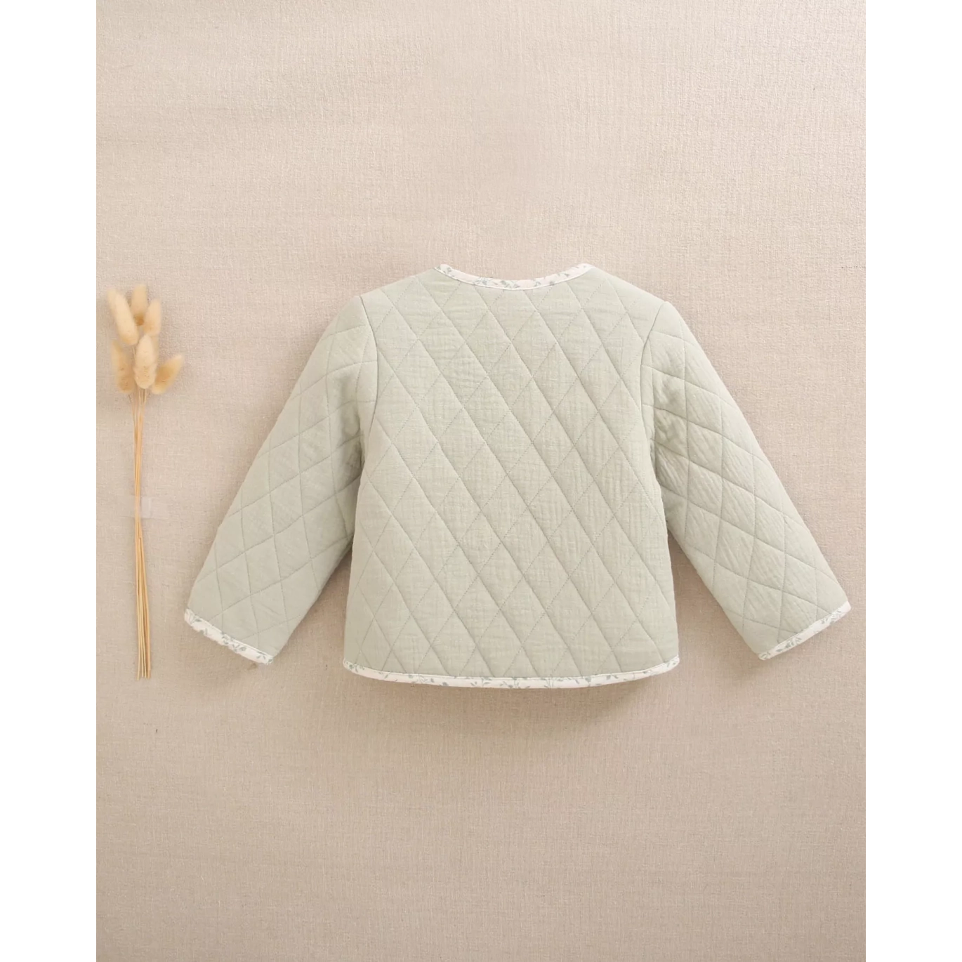 Chaqueta de bebé niña acolchada en verde con bolsillos