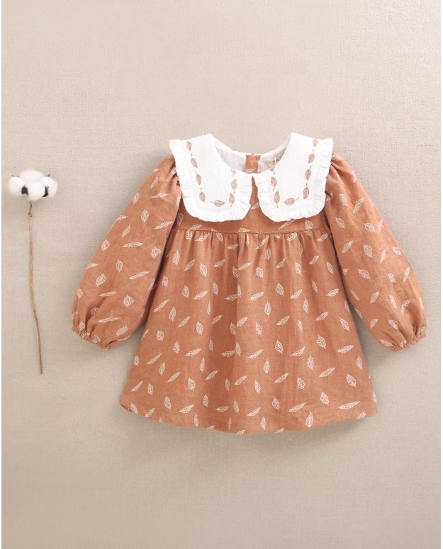 Vestido de bebé niña naranja con estampado de hojas