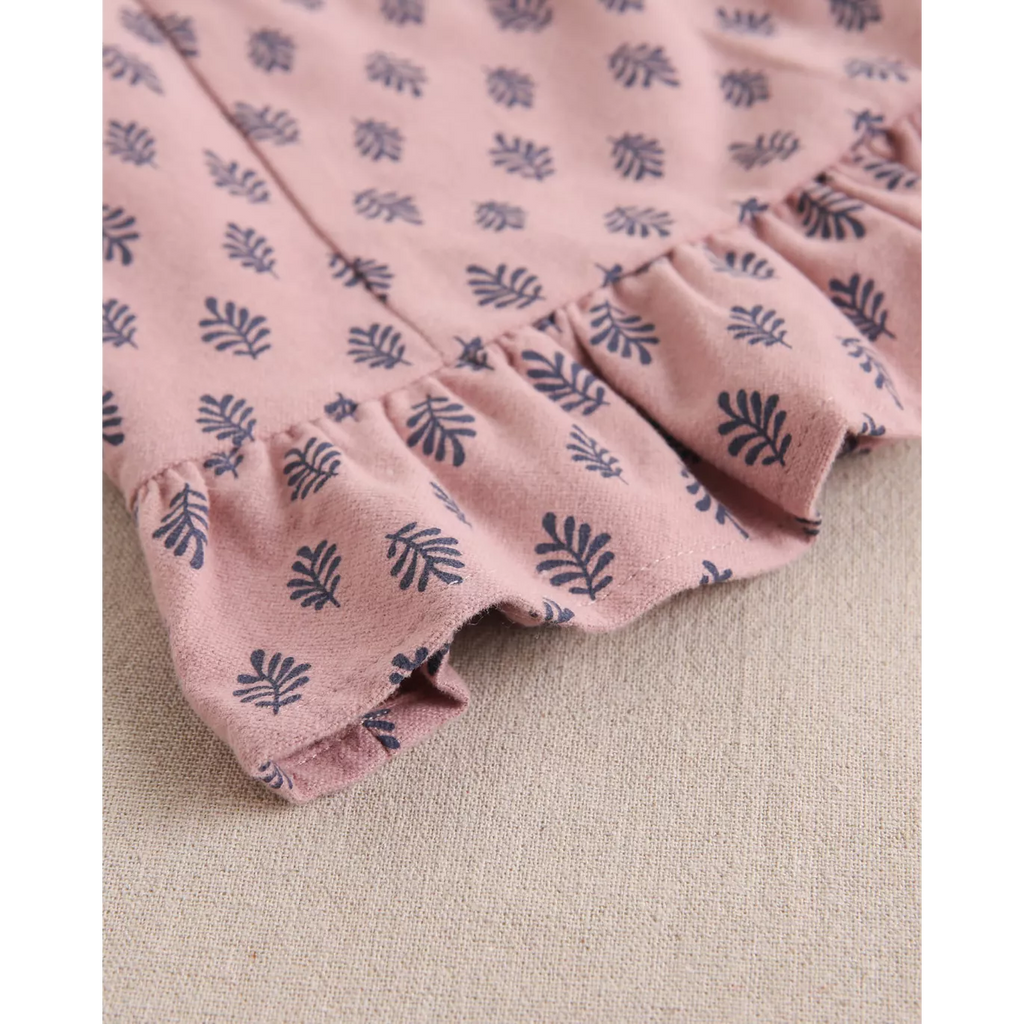 Vestido de bebé niña rosa con estampado de hojas