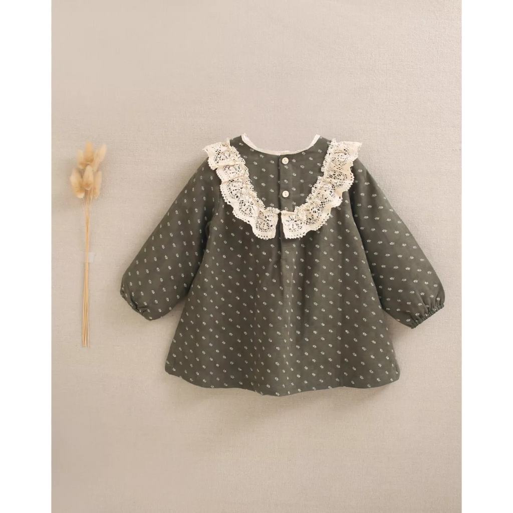 Vestido de bebé niña verde oscuro con estampado y ganchillo