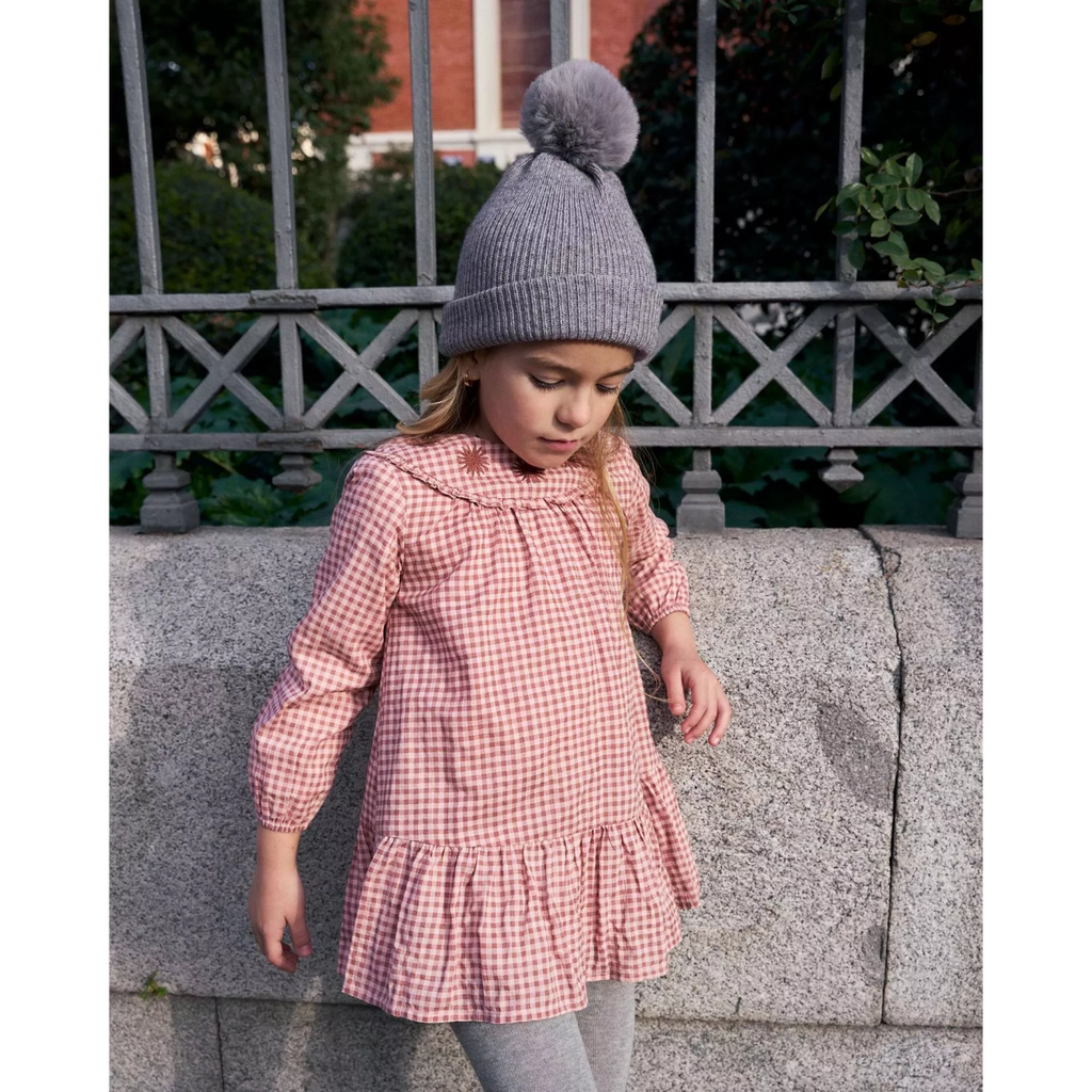 Vestido de niña cuadros rosa y detalle flores bordadas