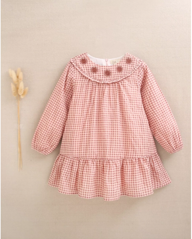 Vestido de niña cuadros rosa y detalle flores bordadas