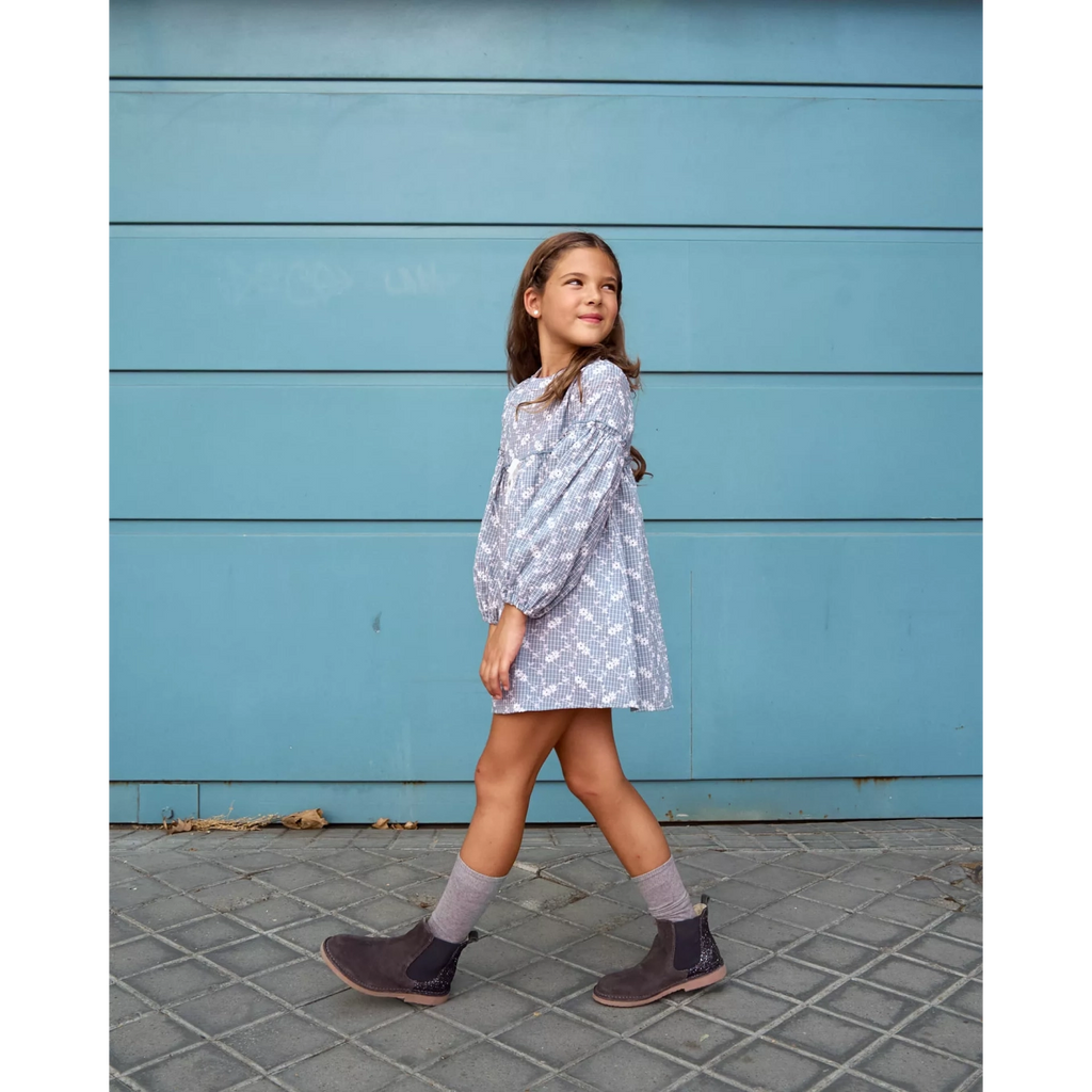 Vestido de niña de cuadro vichy con estampado floral