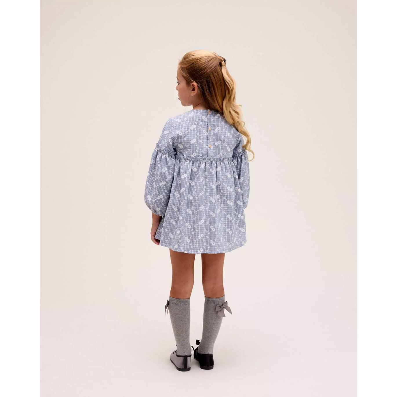 Vestido de niña de cuadro vichy con estampado floral