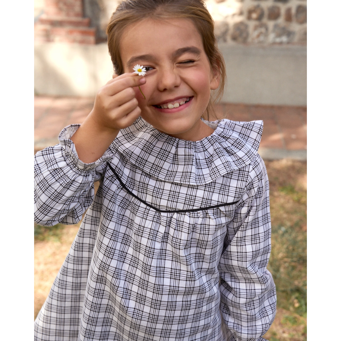 Vestido de niña de cuadros blanco y negro
