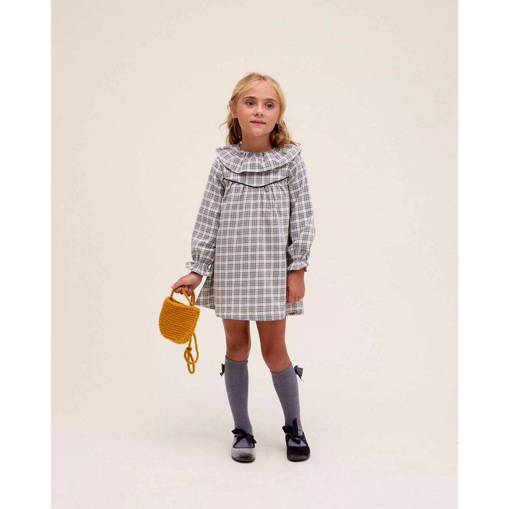 Vestido de niña de cuadros blanco y negro