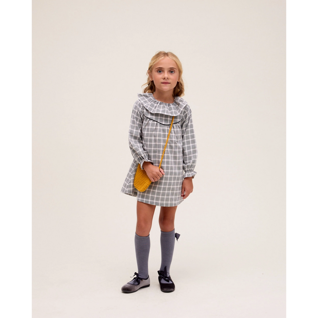 Vestido de niña de cuadros blanco y negro